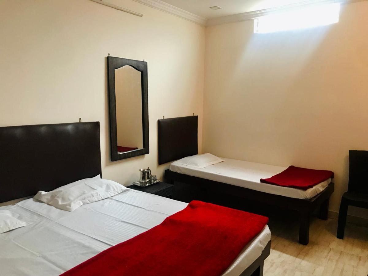 Hotel Diamond Secundurabad Kültér fotó