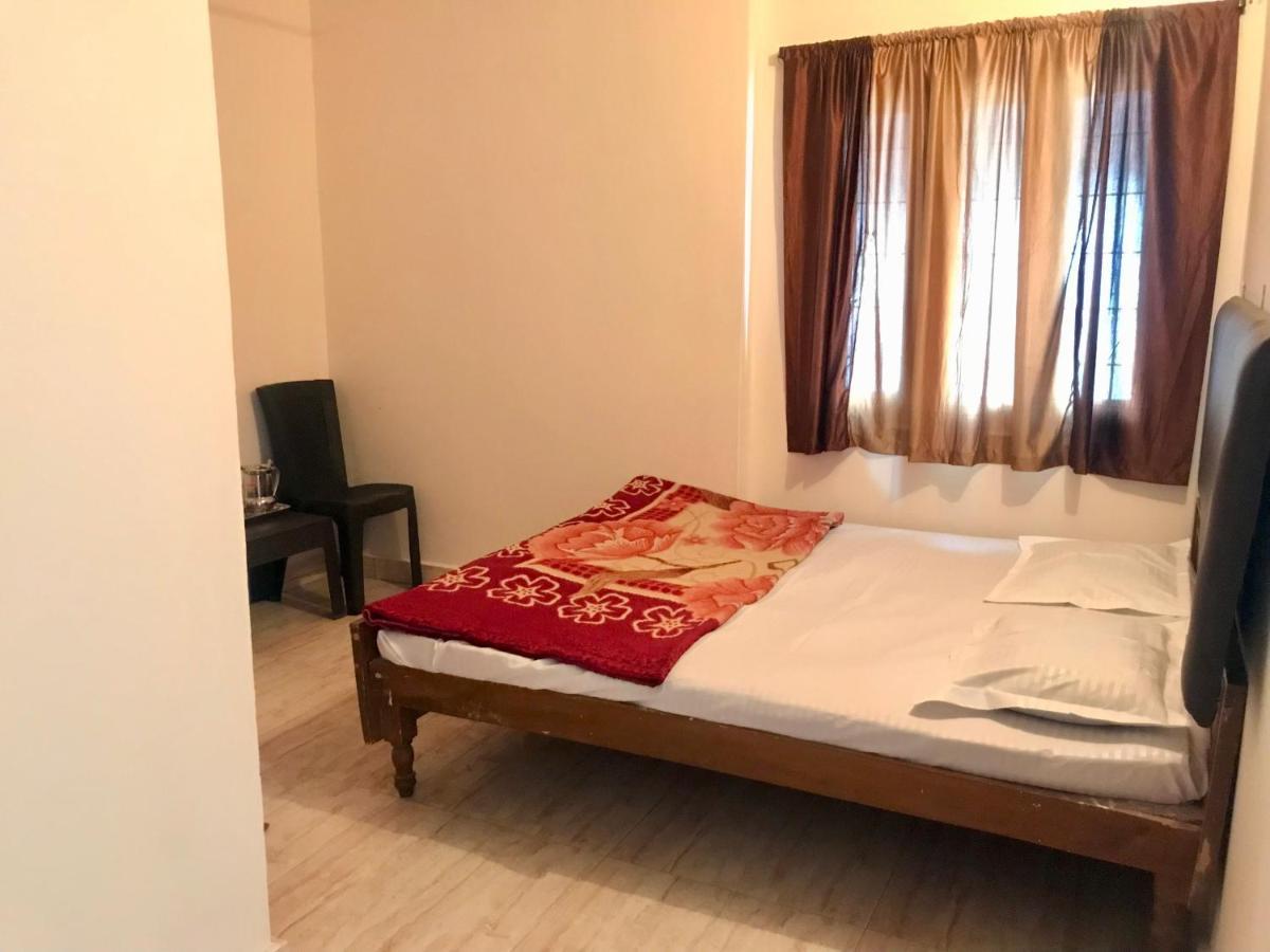 Hotel Diamond Secundurabad Kültér fotó